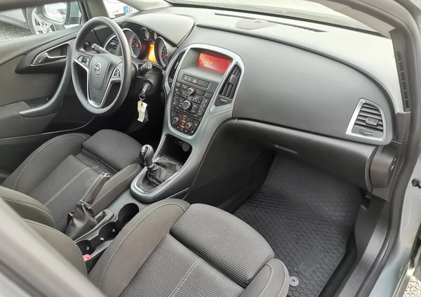 Opel Astra cena 33897 przebieg: 116000, rok produkcji 2013 z Krajenka małe 529